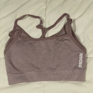 Small lavender Gymshark sports bra
